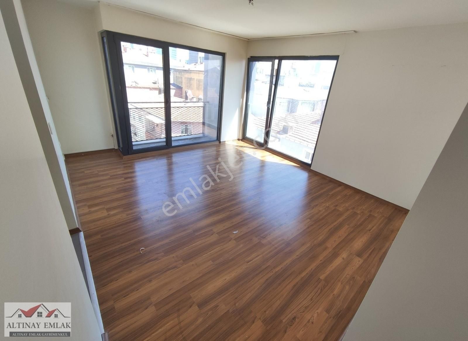 Kağıthane Emniyet Evleri Satılık Residence Asistanbul Residence Ebeveyn Banyolu 7.kat 2+1 Satılık