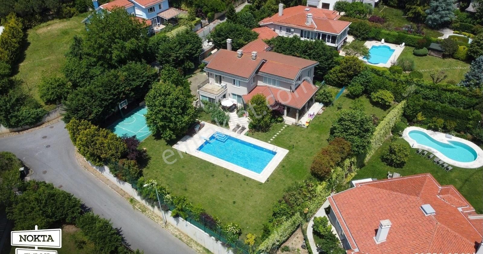 Sarıyer Zekeriyaköy Kiralık Villa NOKTA'DAN ZEKERİYAKÖY'DE ÖZEL HAVUZLU ORMAN MANZARALI LÜKS KONAK