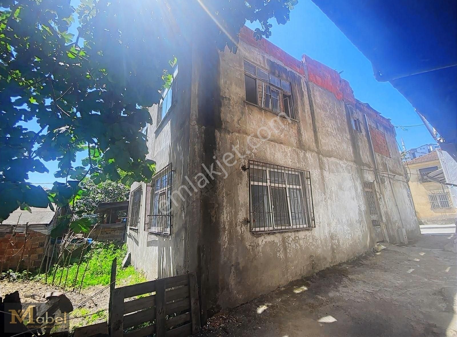 Fatsa Kurtuluş Satılık Konut İmarlı MABEL GAYRİMENKUL KURTULUŞ MAH CADDE ÜZERİ 2.KAT EVİ OLAN ARSA