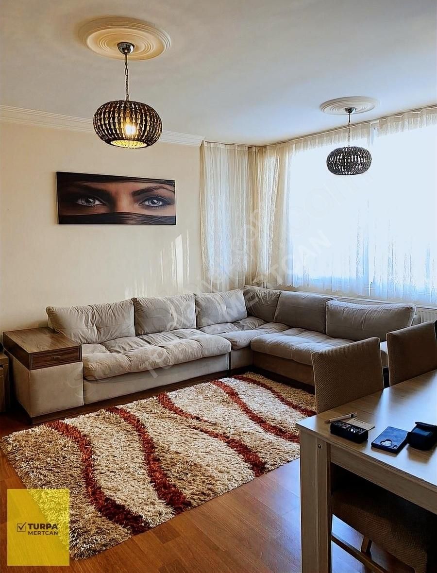 Bornova İnönü Satılık Daire BORNOVA BARBOROS CADDESİNDE EŞYALI ,DOĞALGAZLI SATILIK 2+1 DAİRE