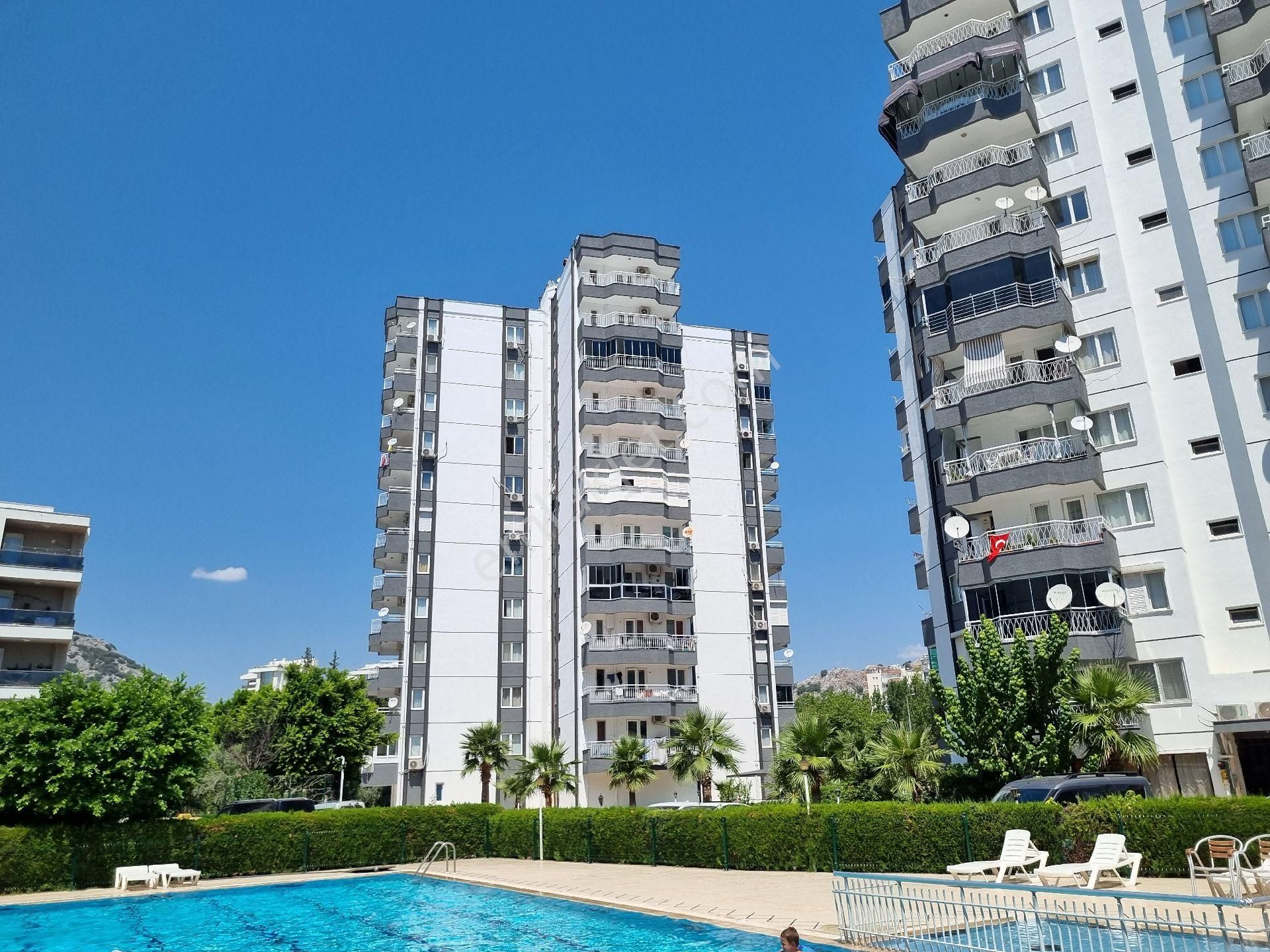 Konyaaltı Hurma Satılık Daire  ANTALYA KONYAALTI HURMA DENİZE 900 MT HAVUZLU SİTE İÇERİSİNDE 2+1 DAİRE