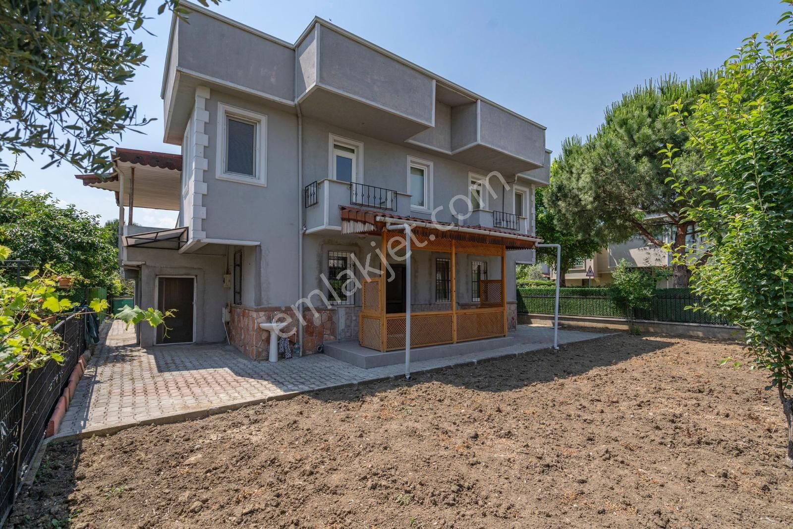 Nilüfer Altınşehir Satılık Villa  YAMANER GAYRİMENKUL'DEN ALTINŞEHİR MAHALLESİNDE 6+2 BÜYÜK VİLLA