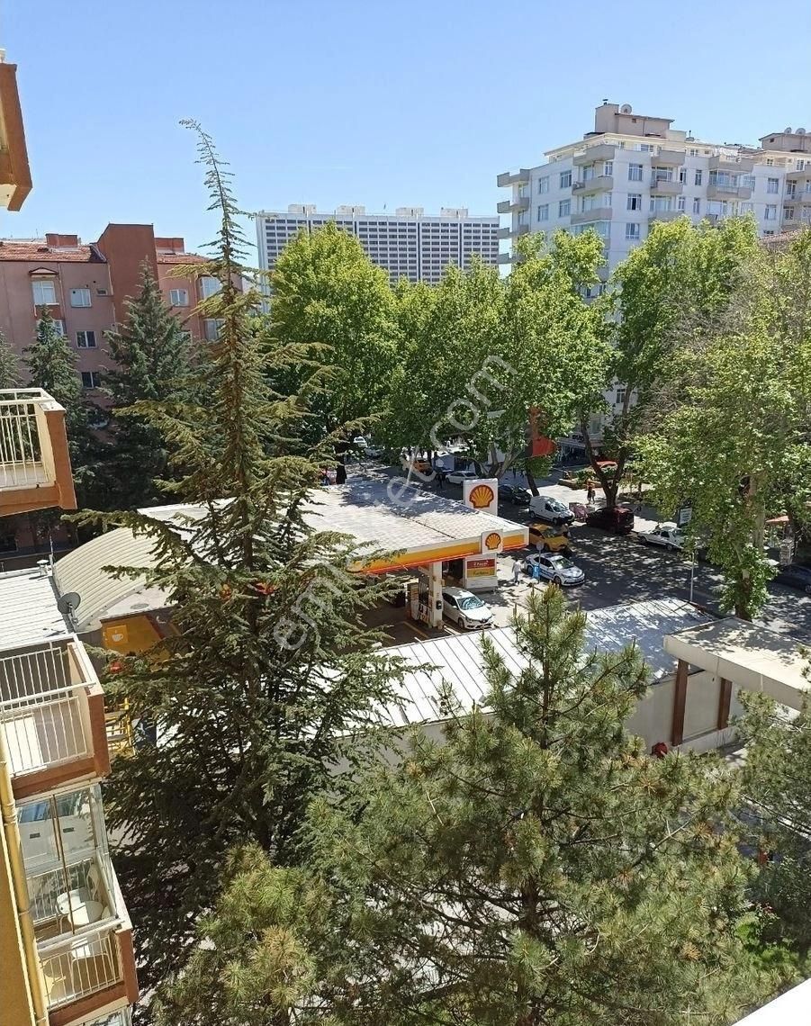 Çankaya Yukarı Bahçelievler Satılık Daire Bahçelievlerin En Güzel Yerinde Eser Sitesi'nde Satılık 3+1 Daire