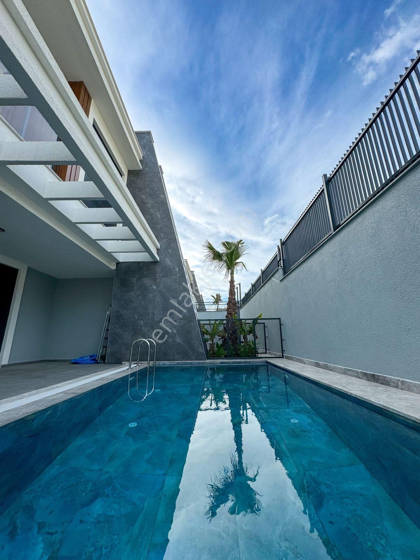 ++bıg Group**aydın Kuşadası Kadınlar Denizi Mevkiinde Özel Havuzlu Müstakil Villa!!! - Görsel 10