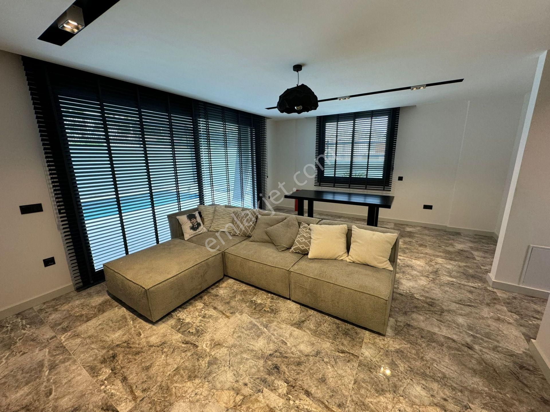 ++bıg Group**aydın Kuşadası Kadınlar Denizi Mevkiinde Özel Havuzlu Müstakil Villa!!! - Görsel 11