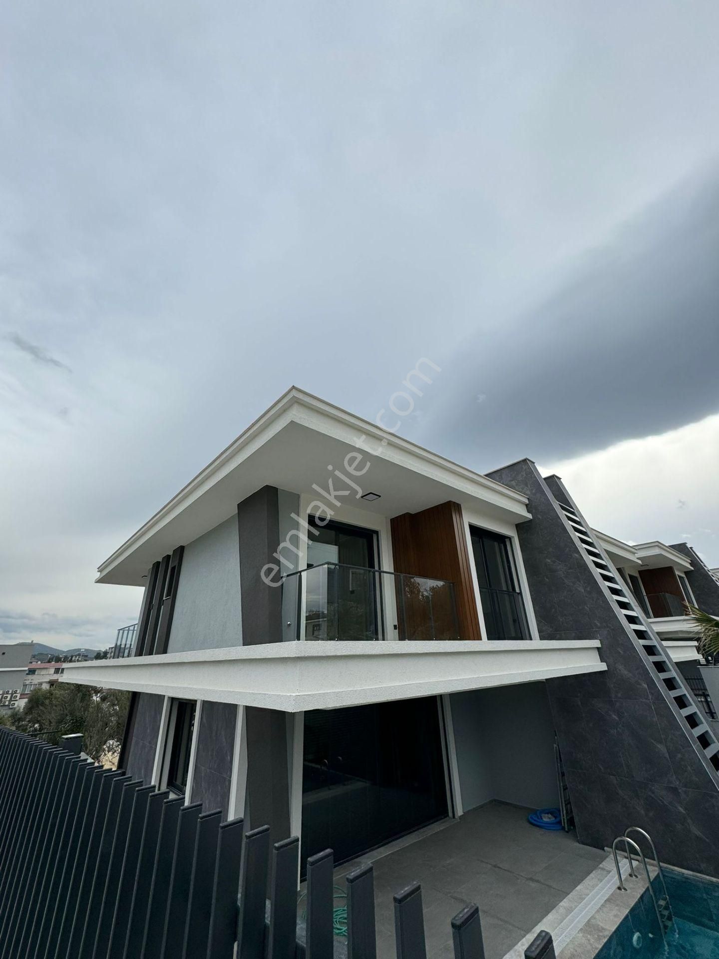 ++bıg Group**aydın Kuşadası Kadınlar Denizi Mevkiinde Özel Havuzlu Müstakil Villa!!! - Görsel 3