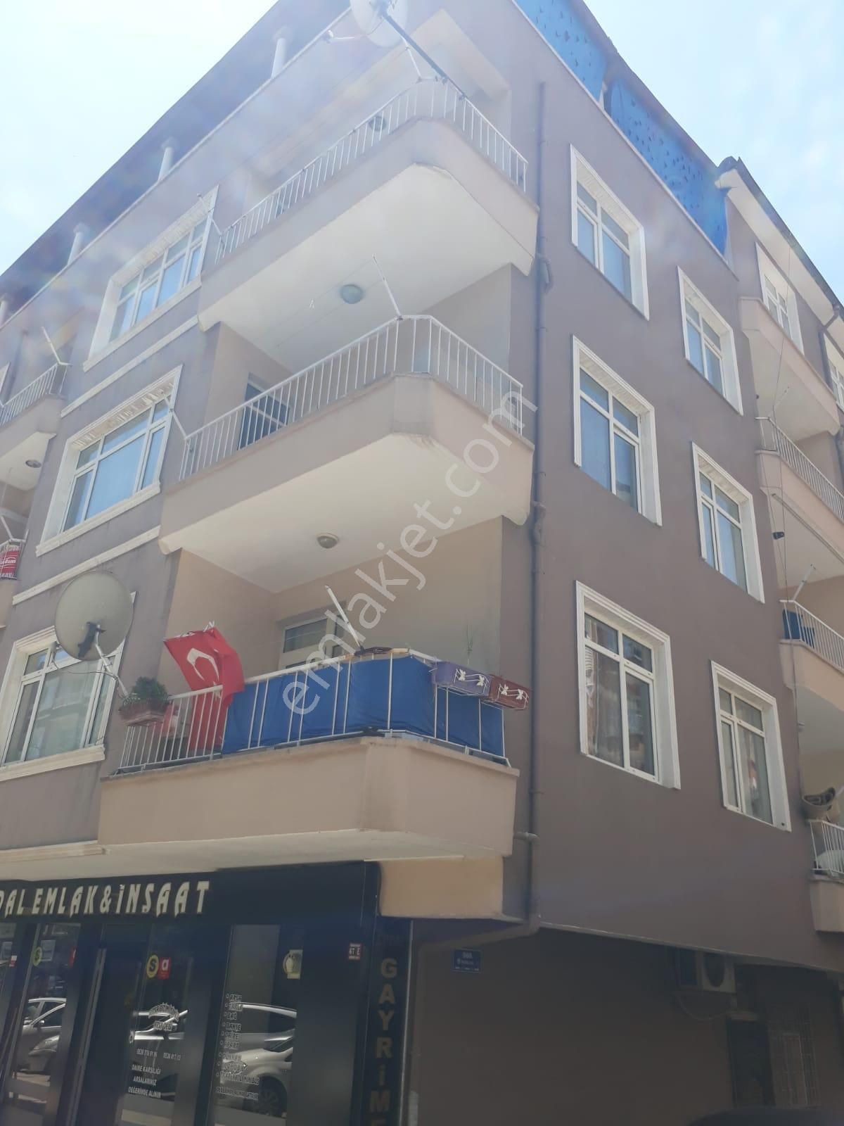 Kırıkkale Merkez Güzeltepe Satılık Daire  KIRIKKALE MERKEZ GÜZELTEPE MAHALLESİ 3.KAT SATILIK DAİRE 