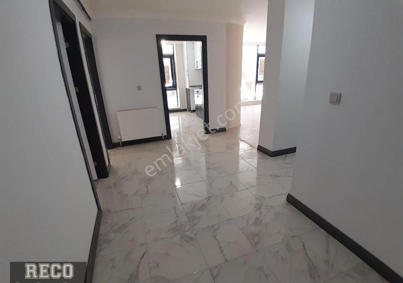 Çankaya Esatoğlu Satılık Daire TUNALI HİLMİ'DE SIFIR BİNA 3+1 DAİRE 110M² ÖNCEPHE YÜKSEK GİRİŞ