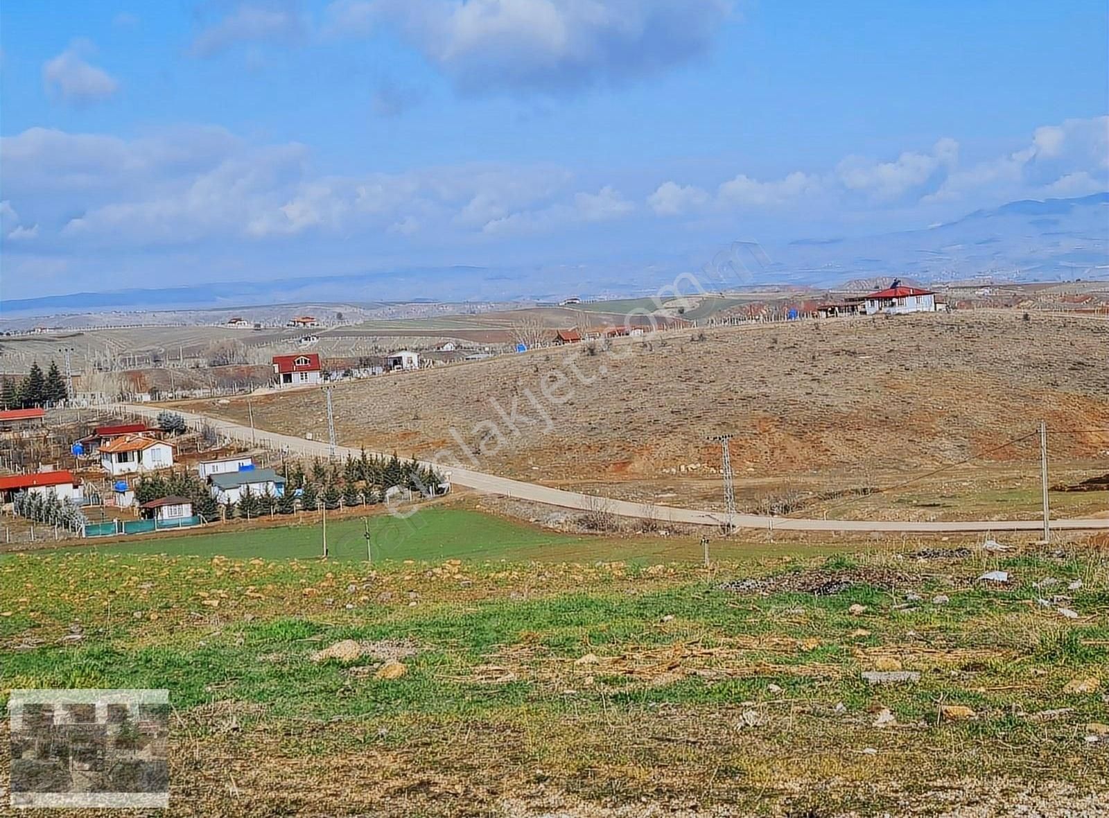 Altındağ Kavaklı Satılık Tarla KAVAKLI ANA ASFALTA CEPHELİ 2170 METRE TAPULU MANZARALI ARSA