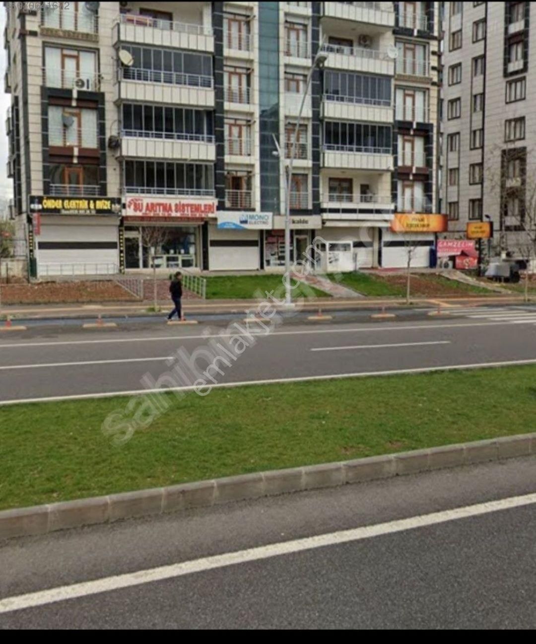 Bağlar Bağcılar Kiralık Dükkan & Mağaza ORHAN DOĞAN CADDESİNDE KİRALIK DÜKKAN 