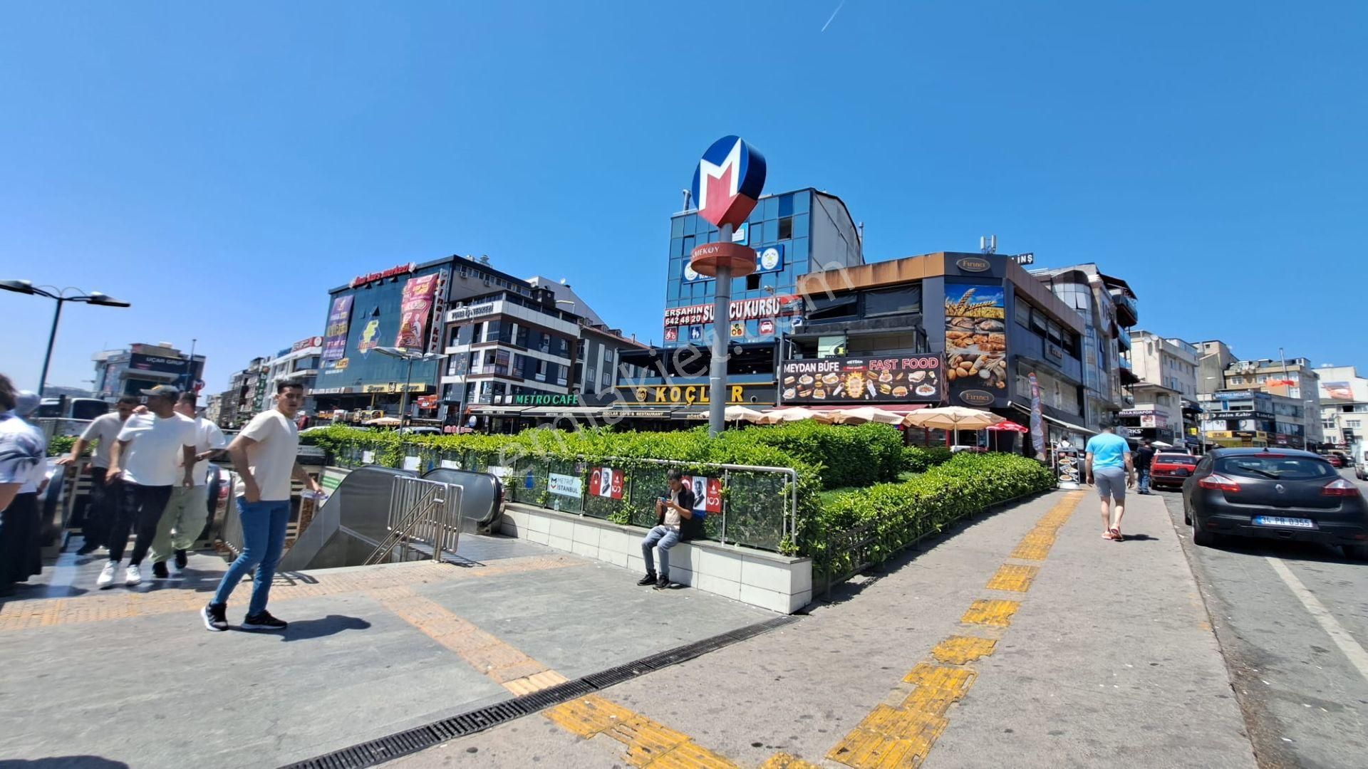 Çekmeköy Mehmet Akif Kiralık Daire  ÇEKMEKÖY ŞAHİNBEY CADDESİNDE SIFIR BİNA , METROYA 5 DK. YÜRÜME, OTOBÜS DURAKLARI YANI ARAKAT 2+1