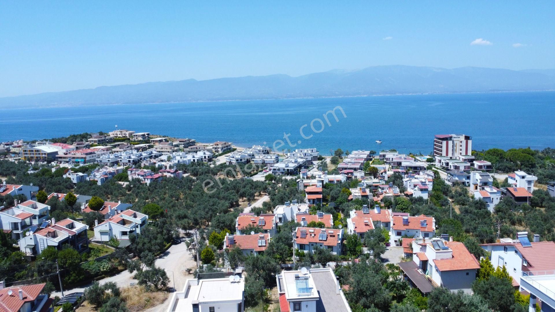 Burhaniye Pelitköy Satılık Konut İmarlı  💦💦 AKTİF'TEN DENİZE SADECE 300 METRE MESAFE UZAKLIKTA OLAN %20 İMARLI SATILIK 400 M2 ARSA 💦💦