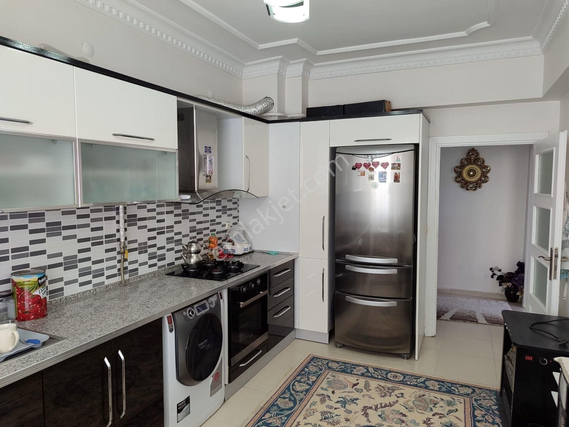 Yeşilyurt Samanlı Satılık Daire ANKA'DAN SAMANLI NİYAZİ MISRİ OKUL YANI SATILIK 3+1 DAİRE...