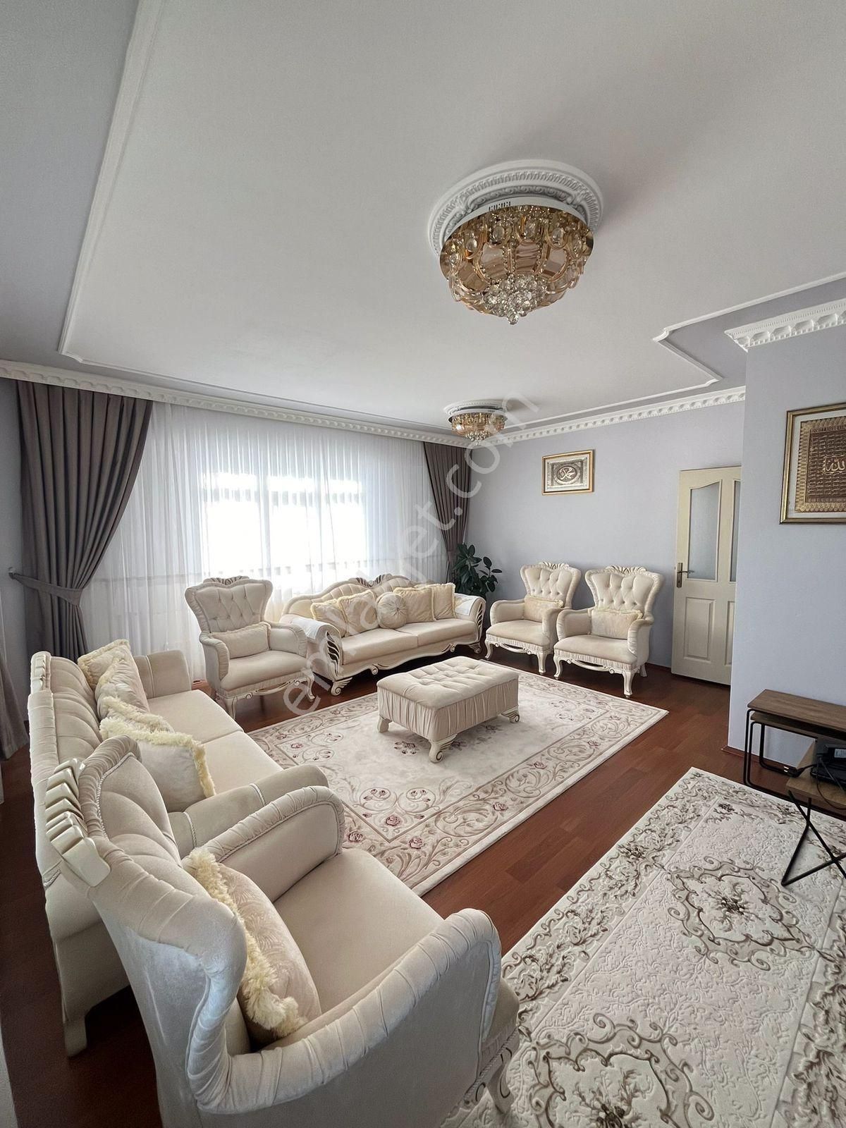 Silivri Selimpaşa Kiralık Daire MERKEZE YAKIN 4.KATTA NET 150M2KİRALIK DAİRE