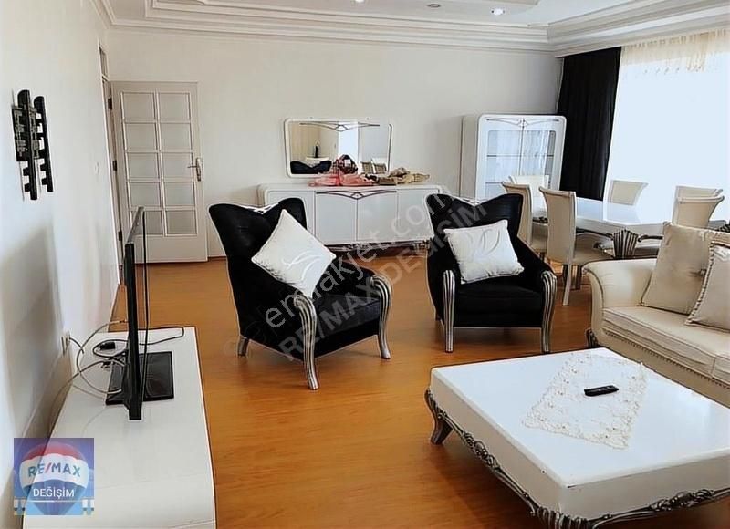 Elazığ Merkez Cumhuriyet Satılık Daire REMAX DEĞİŞİMDEN CUMHURİYET MH.'DE 4+1 240 M² SATILIK LÜX DAİRE