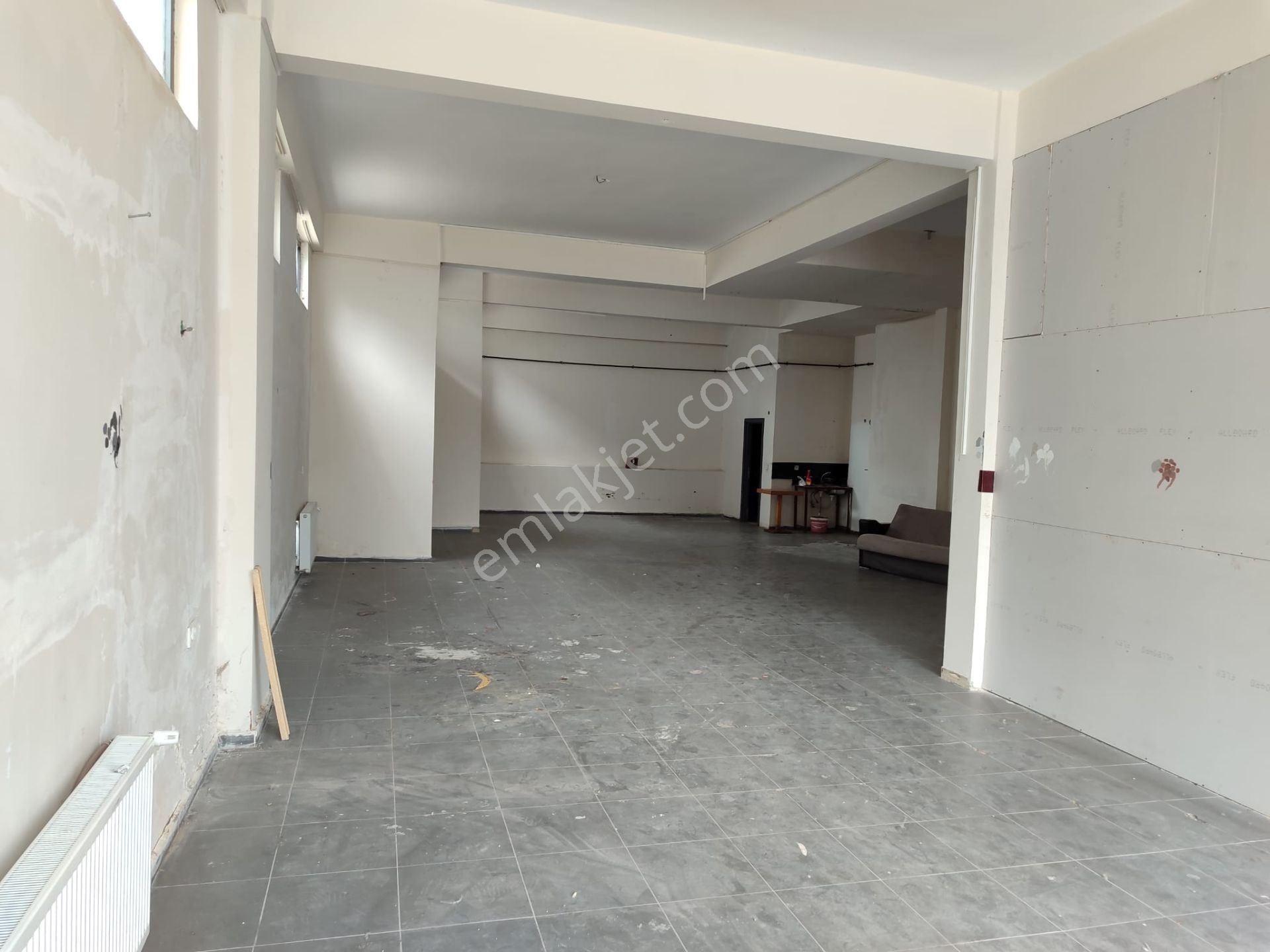 Yeşilyurt Tecde Kiralık Dükkan & Mağaza GÜNGÖR ALTIN KAYISI CADDE LOKASYONUNDA KİRALIK 170 M² İŞYERİ..