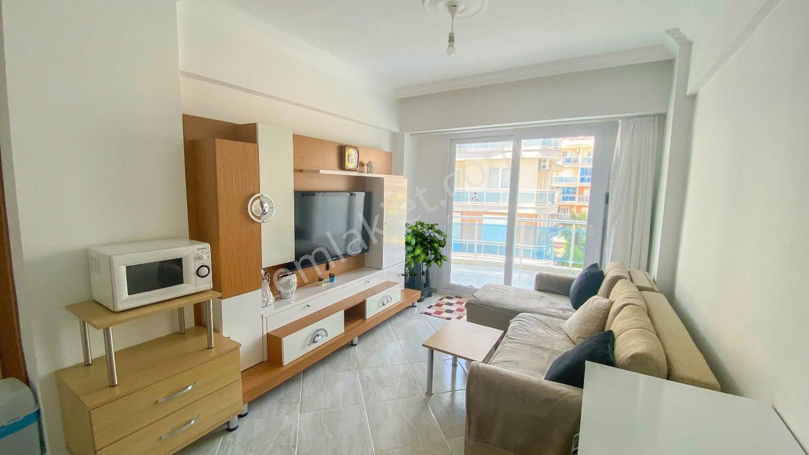 Kuşadası Değirmendere Satılık Daire DEĞİRMENDERE DE FULL EŞYALI 1+1 DAİRE