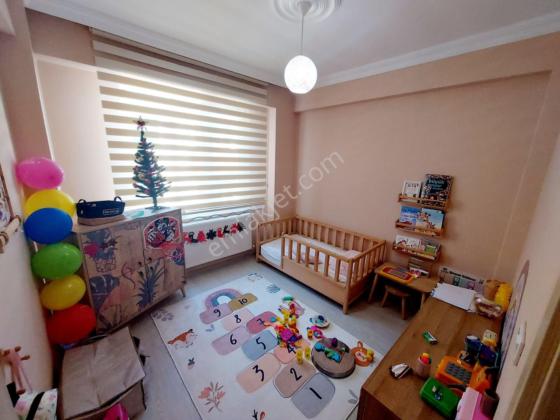 Erenler Erenler Satılık Daire  Remax/Maviden Sakarya Erenlerde Satılık Ara Kat 2+1 DAİRE