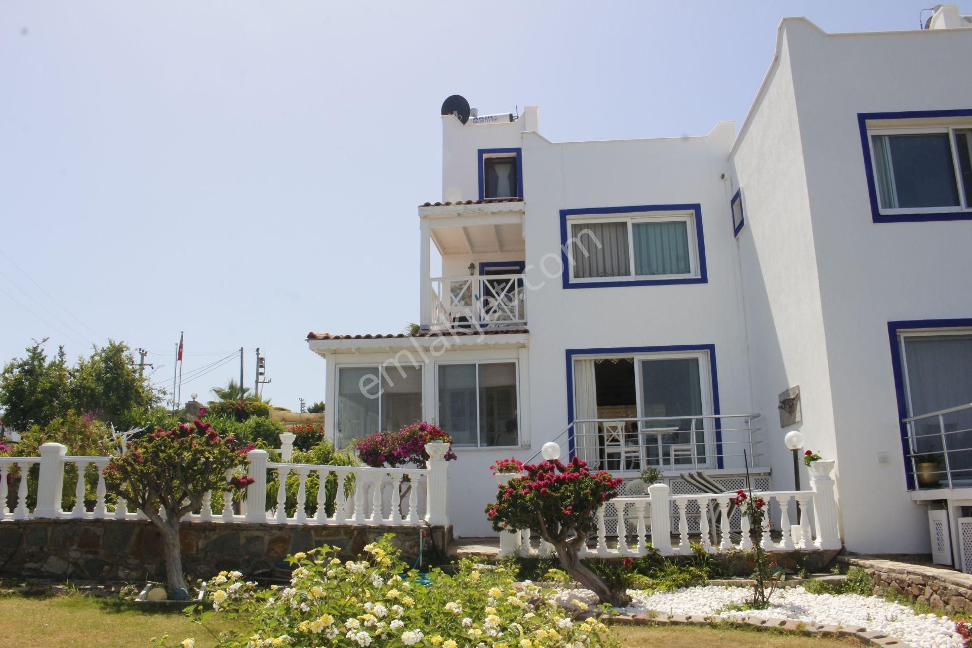 Bodrum Geriş Satılık Villa  YALIKAVAK GERİŞALTINDA MÜKEMMEL MANZARALI MÜSTAKİL BAHÇELİ VİLLA