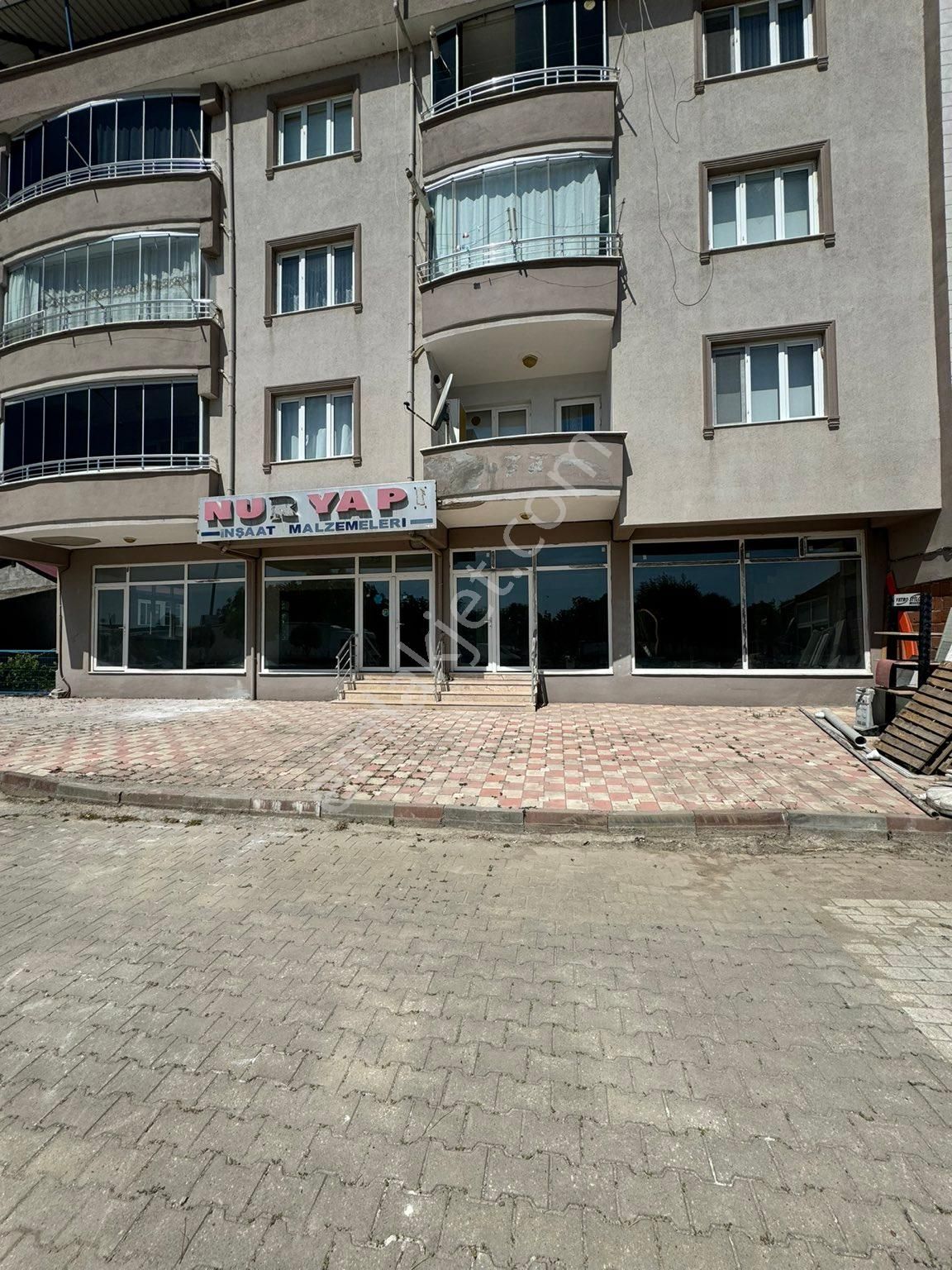 Mustafakemalpaşa Hamidiye Satılık Daire Hamideye mah satılın 230 m2 dükkan