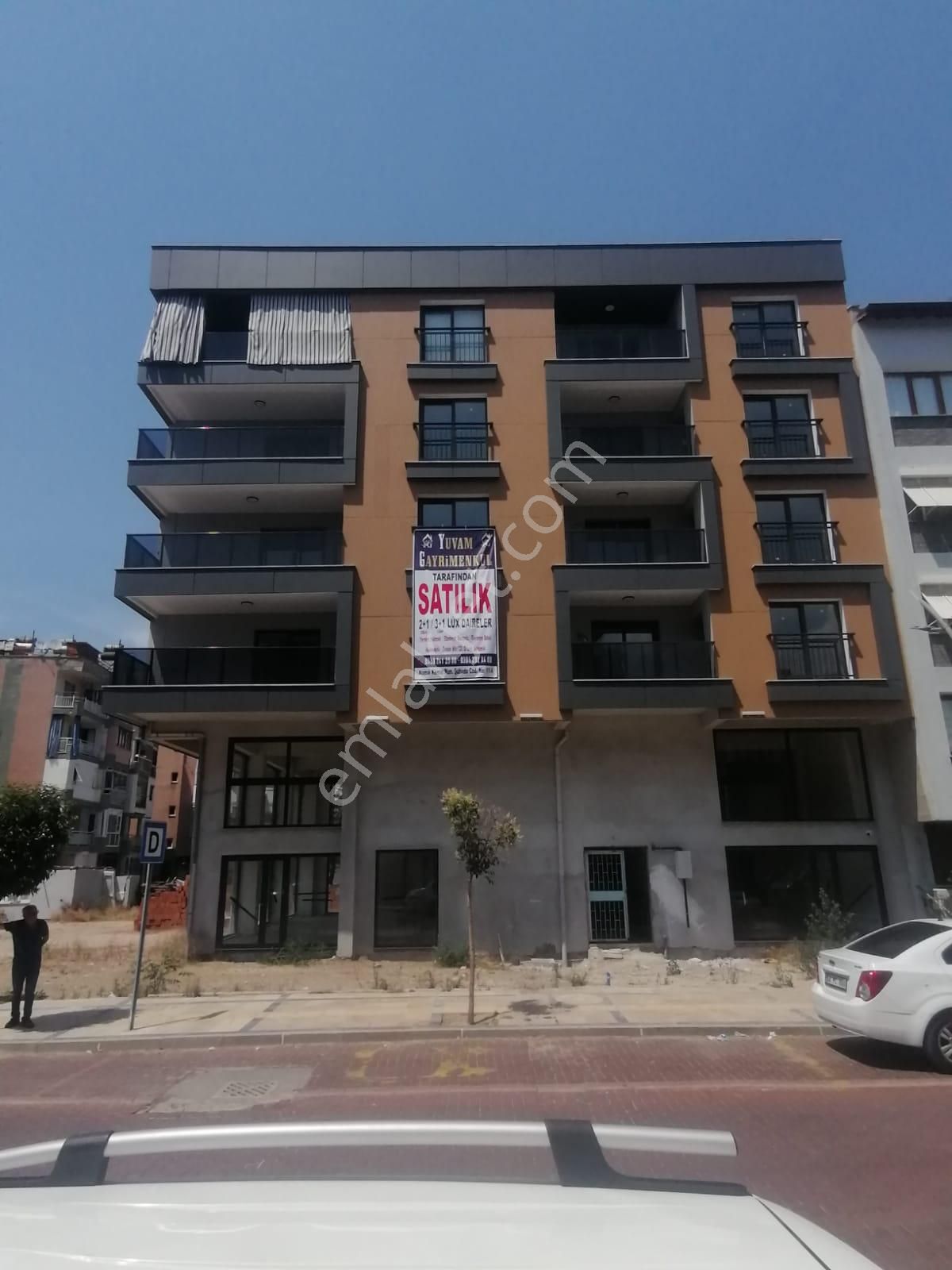 Salihli Yörük Satılık Daire  YUVAM GAYRİMENKUL'DEN SATILIK SALİHLİ YÖRÜK MAH. ÇINARLI CAD.ESKİ MOR KAFE YANI LÜKS 3+1 140m2DAİRE