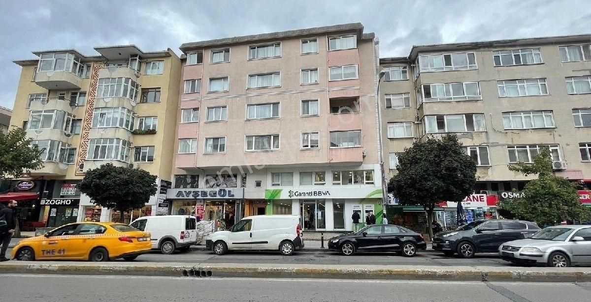 Maltepe Çınar Kiralık Daire KÜÇÜKYALI MİNİBÜS CADDESİ 3+1 KOMBİLİ ASANSÖRLÜ 4/3KAT(BOYA TADİLATİ YAPILMAKTADIR)