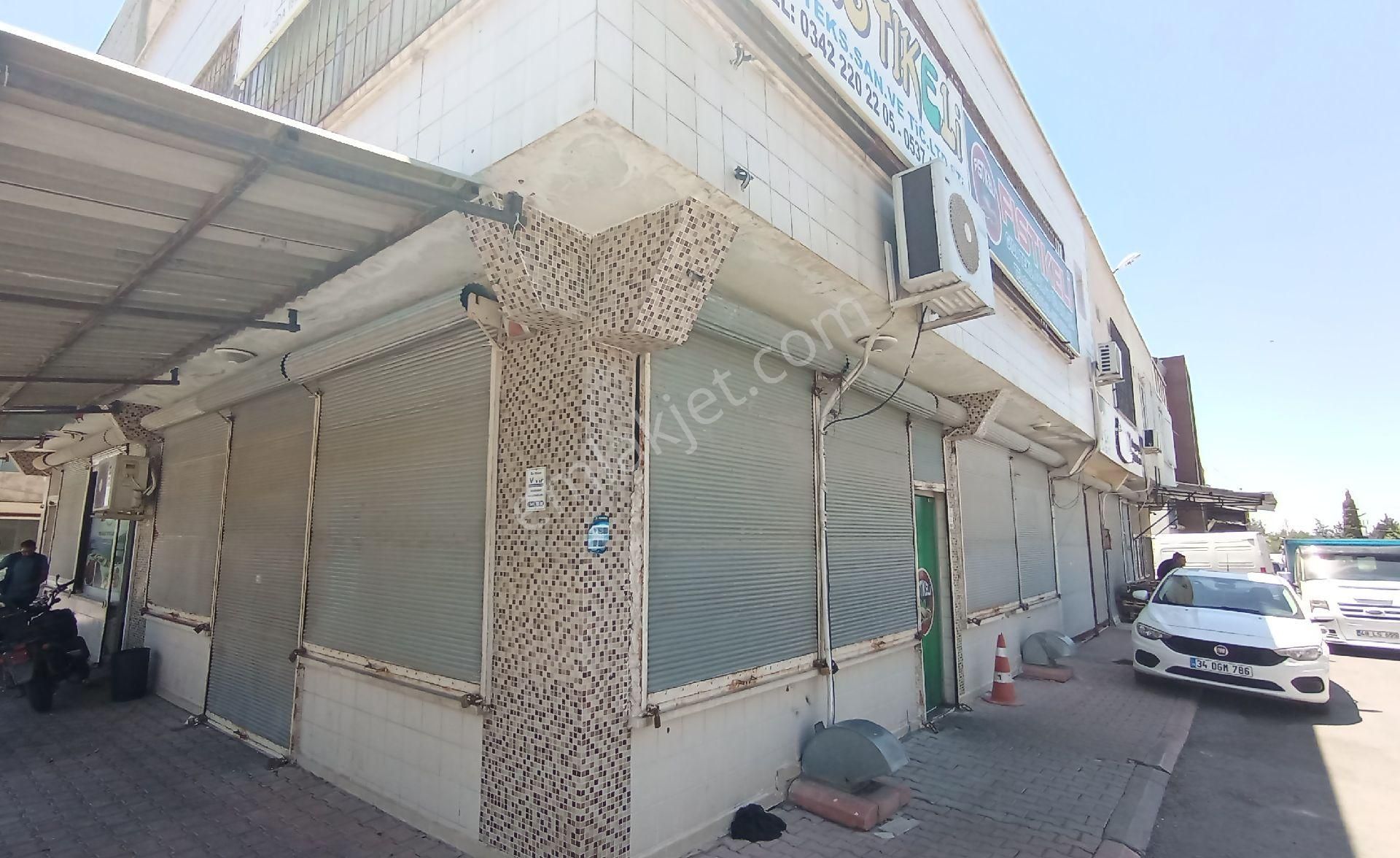 Şehitkamil Sanayi Satılık Dükkan & Mağaza GatemPeynirciler Sitesinde 3katlı dükkan