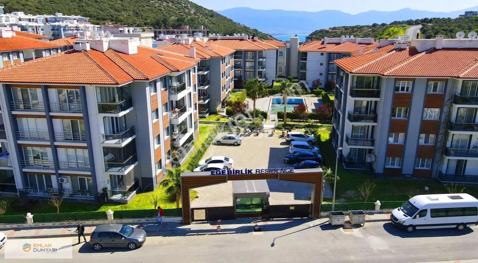 Kuşadası Değirmendere Satılık Daire  KUŞADASINDA DOĞAL GAZLI KISMİ EŞYALI GENİŞ VE FERAH 2+1 DAİRE