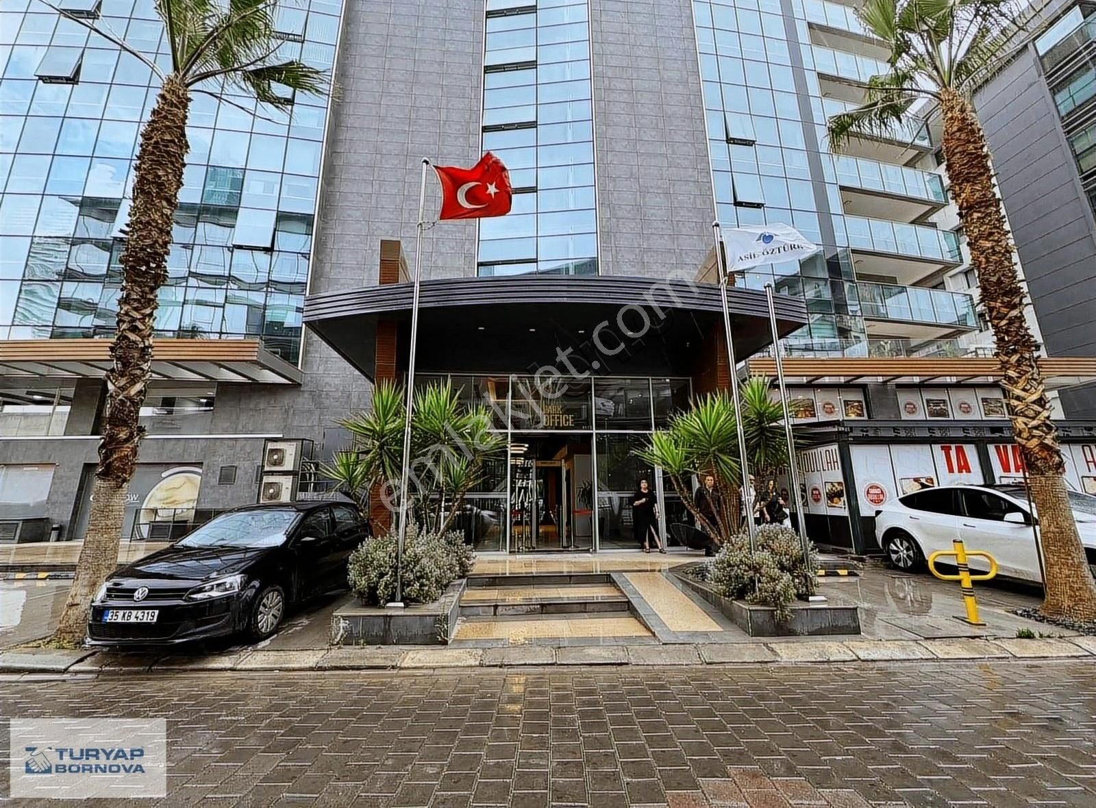 Bayraklı Mansuroğlu Kiralık Ofis TURYAP'tan Adliye yakını ParkOffice'de Kiralık 1+1 KDV'li Ofis