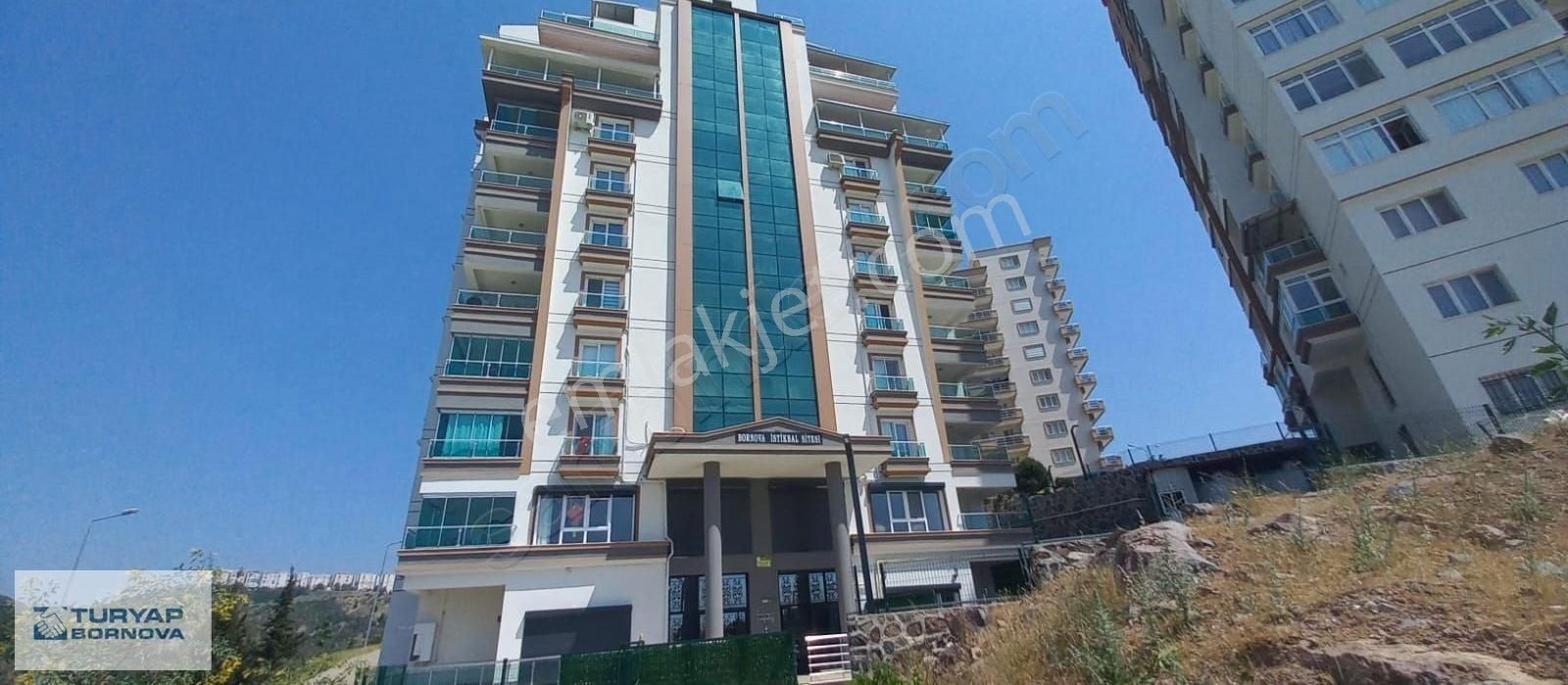 Bornova Evka 4 Satılık Daire Bornova İstikbal Konutları'nda Satılık 3+1 Daire