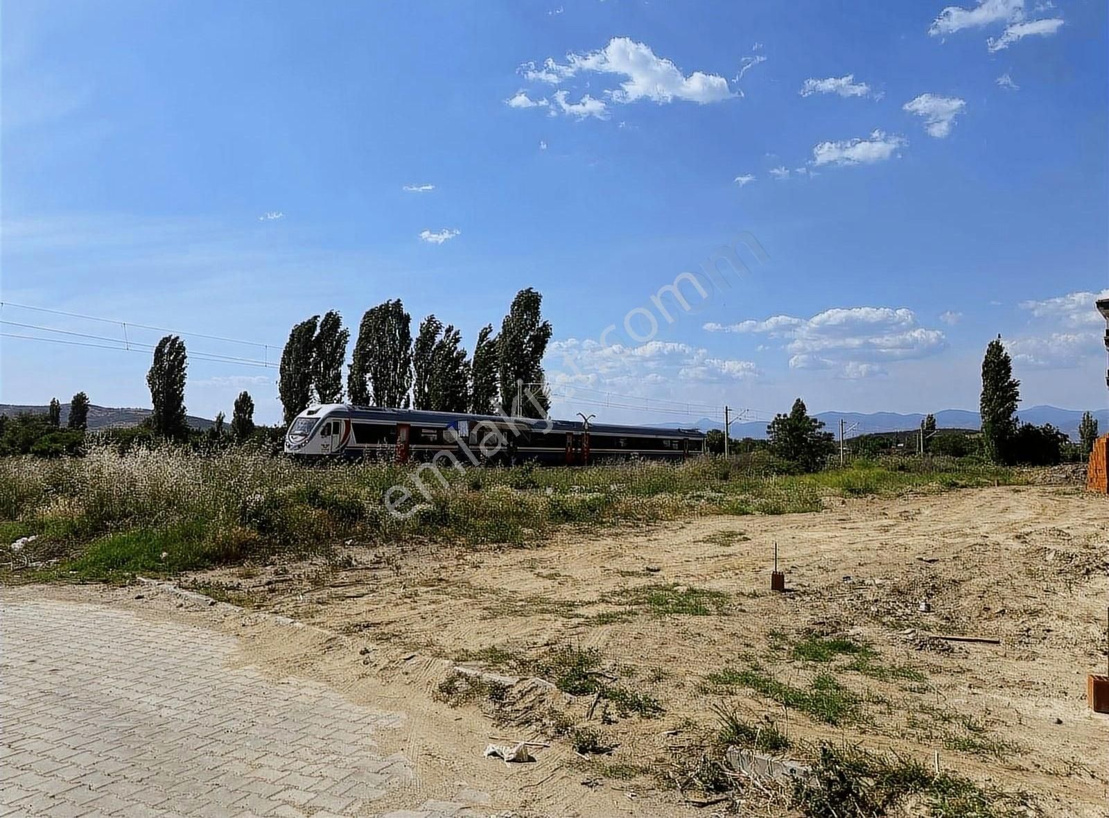 Tire Fatih Satılık Daire PEK EMLAKTAN ARANAN BÖLGEDE 2+1 EBEBEĞİN BANYOLU ARAKAT