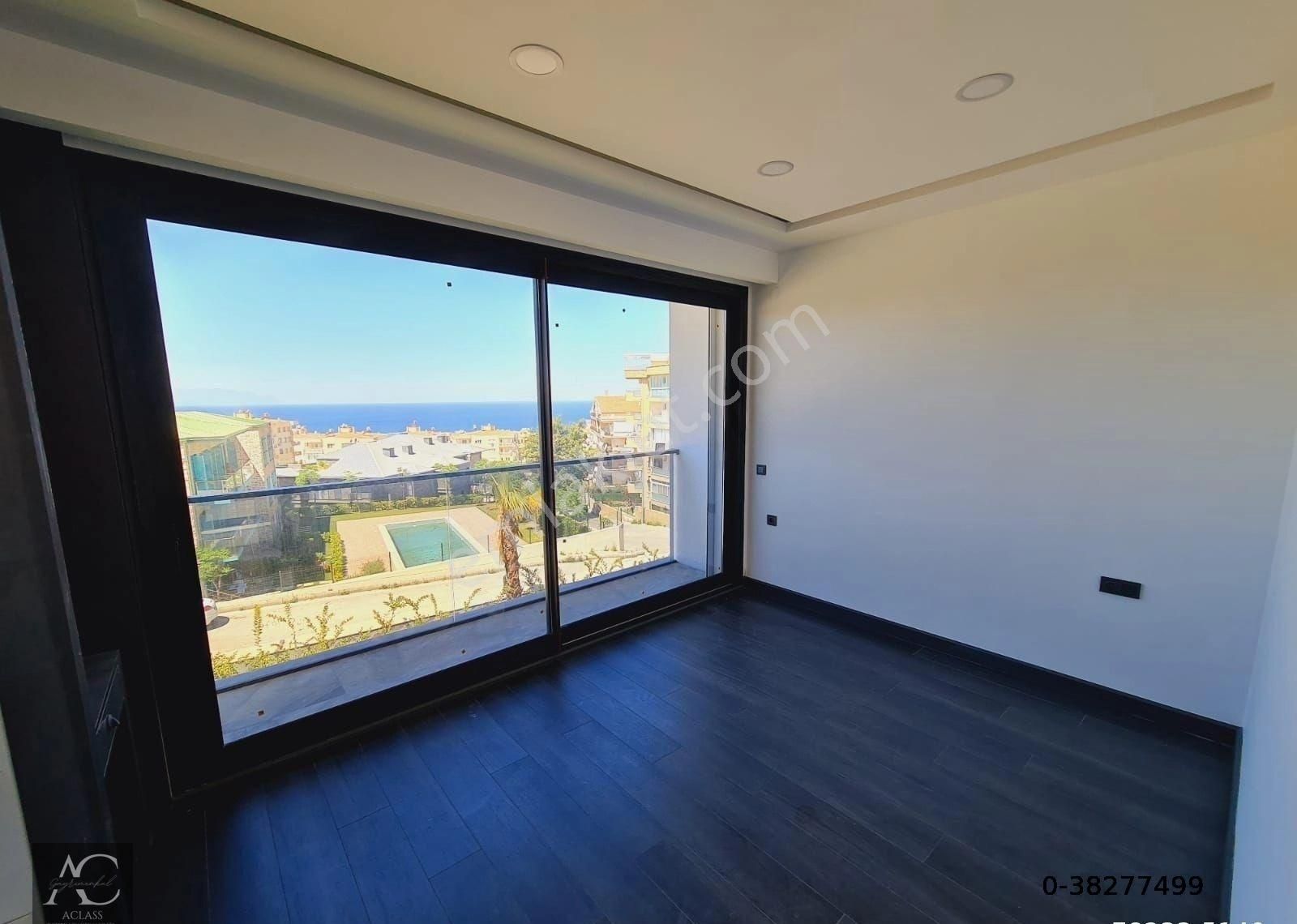 Marinada-manzara-özel Havuz-bahçe-otopark-ultra Lüx-modern-7+1-1000 M2-tamamı Müstakil - Görsel 11