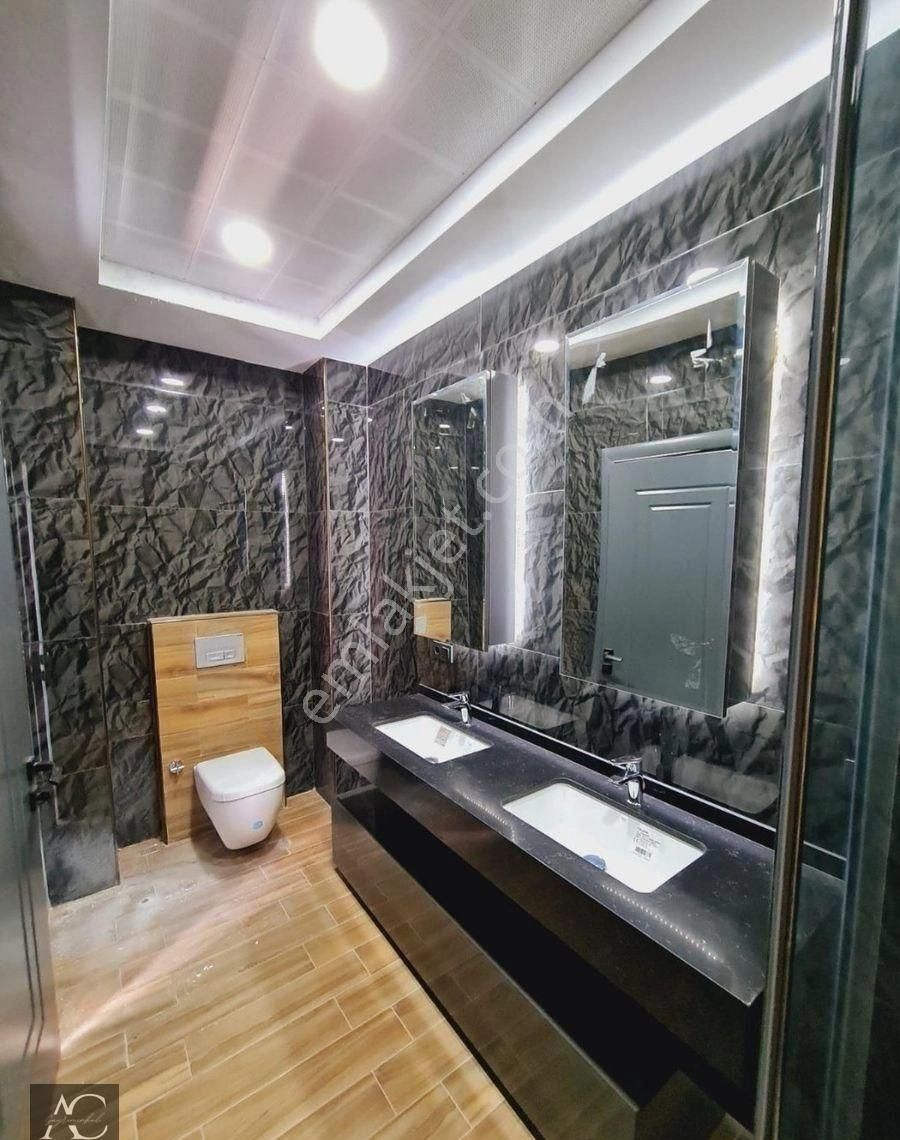 Marinada-manzara-özel Havuz-bahçe-otopark-ultra Lüx-modern-7+1-1000 M2-tamamı Müstakil - Görsel 30