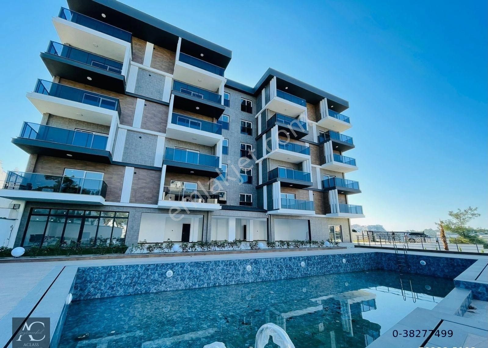 Kuşadası Değirmendere Satılık Residence 7/24 GÜVENLIK-MANZARA-OTOPARK-BAHÇE-HAVUZ-KOMBİ-YENİ-ULTRA LÜX-3+1 DAİRELER