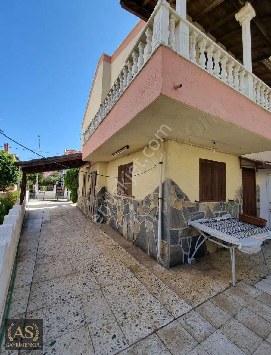 Urla Denizli Satılık Villa AS GYD...URLA ÇEŞMEALTI GİRİŞTE SAHİLE 50 M. BAHÇELİ VİLLA