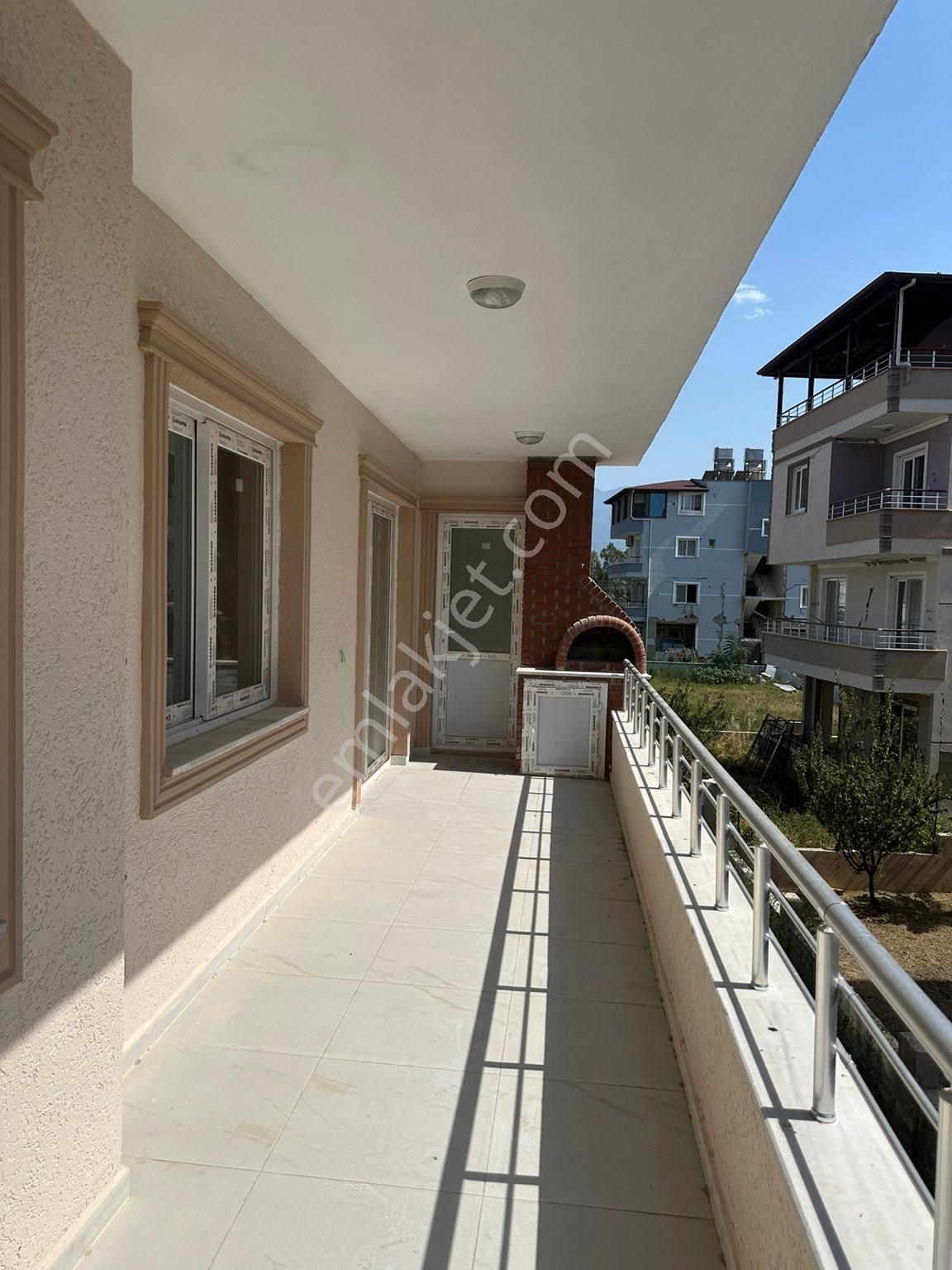 Arsuz Çetillik Satılık Daire  ARSUZ MERKEZDE SATILIK 3+1 DAİRE