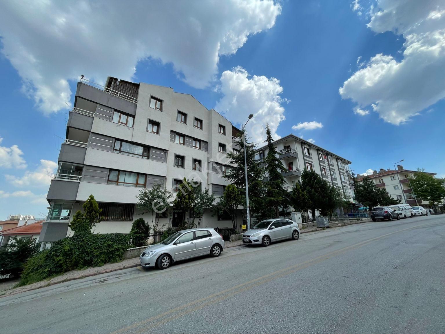 Çankaya Mürsel Uluç Satılık Daire DİKMEN'DE CADDE YAKININDA 5+1 ANKARA MANZARALI 250 M2 DUBLEKS