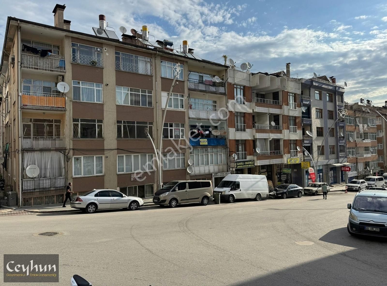 Tokat Merkez Alipaşa Satılık Daire Tokat Belediyesi Yanında 3+1 Çift Cepheli Manzaralı Arakat Daire