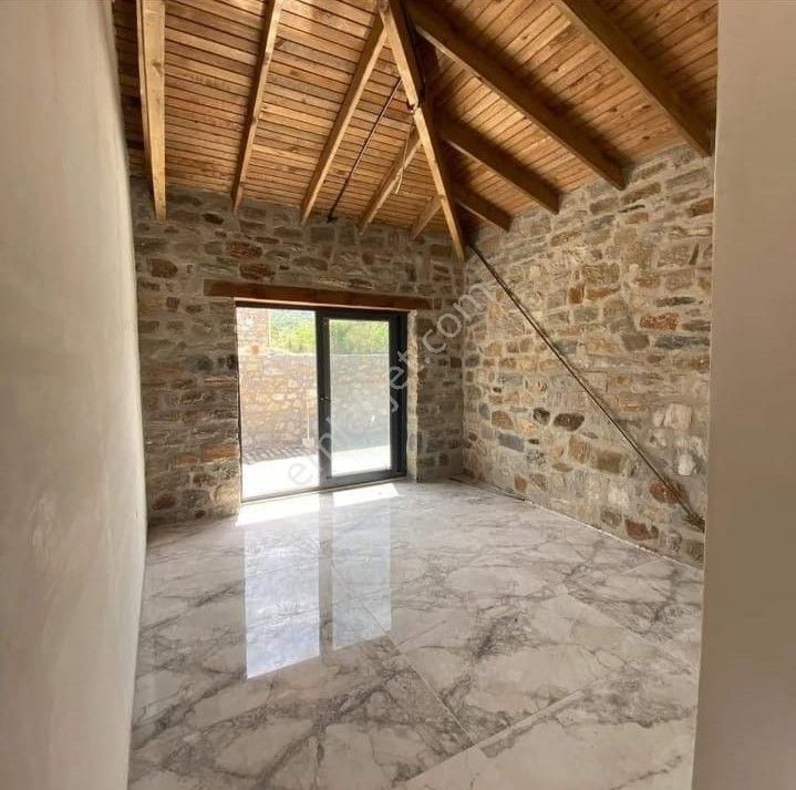 Nazilli Yazırlı Mahallesinde Müstakil Özel Taş Ev 3+1 - Görsel 8