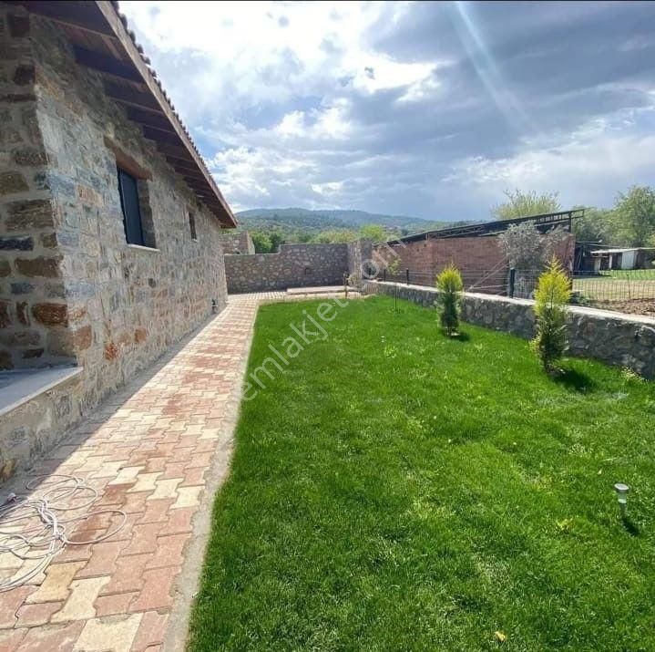 Nazilli Yazırlı Mahallesinde Müstakil Özel Taş Ev 3+1 - Görsel 2