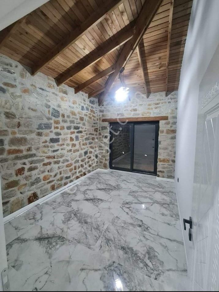 Nazilli Yazırlı Mahallesinde Müstakil Özel Taş Ev 3+1 - Görsel 21