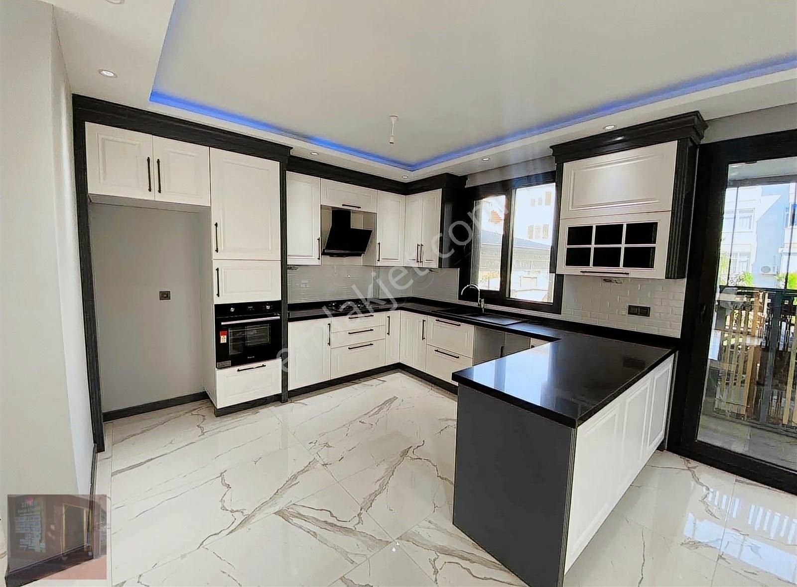 Güçlü Kardeşler Altınoluk Merkezde 4+1 Tam Müstakil Lüks Villa - Görsel 8