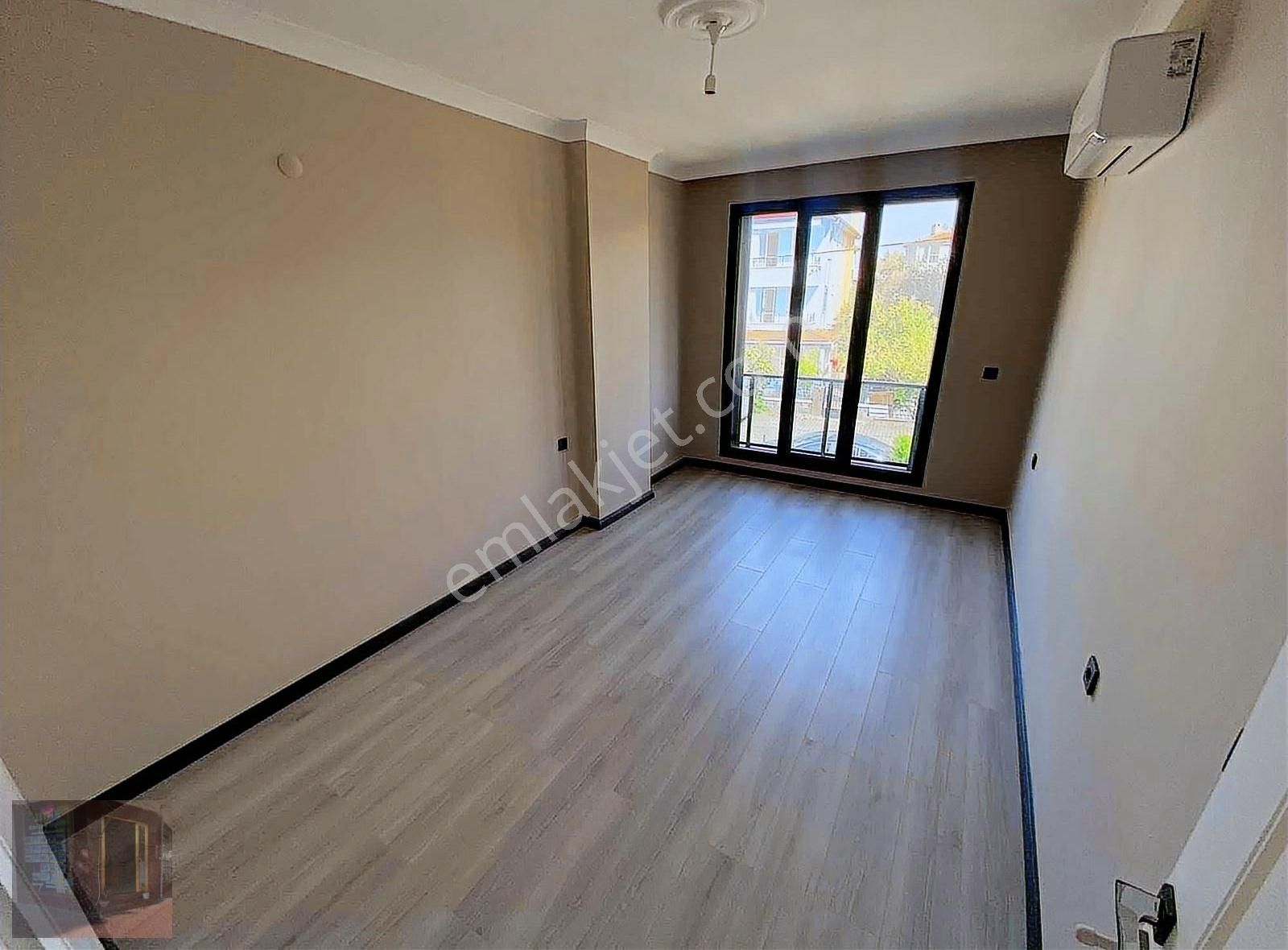 Güçlü Kardeşler Altınoluk Merkezde 4+1 Tam Müstakil Lüks Villa - Görsel 14