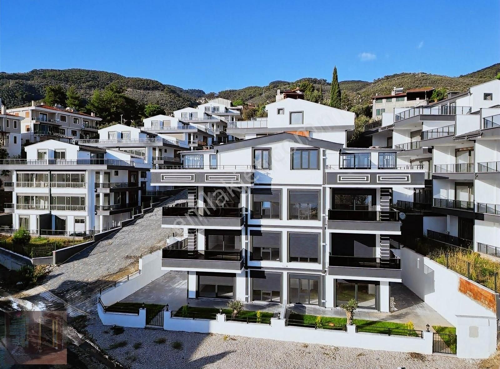 Güçlü Kardeşler Altınoluk Merkezde Full Manzarlı Kat Dublex'ler - Görsel 19
