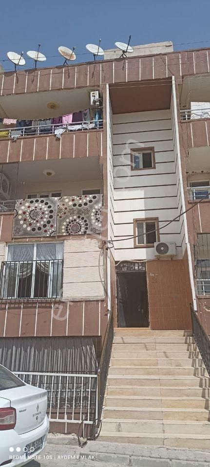 Eyyübiye Direkli Satılık Daire  AYDEM EMLAKTAN SATILIK BODRUMKATI DAİRE 3 ODA KOTAN DOLAYI EKSİ 2 ALTAINDA BİR DAİRE VAR BALKONLu