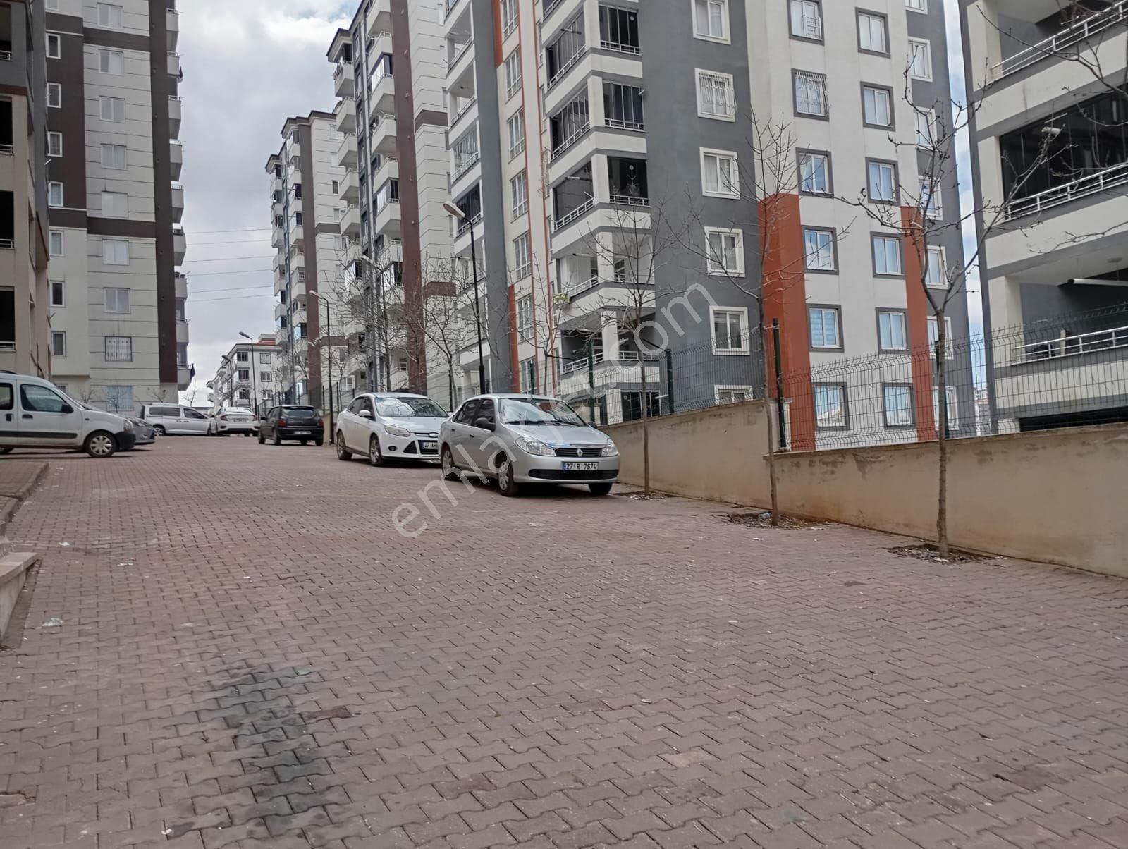 Şehitkamil Karacaahmet Satılık Daire SATILIK FERAH 2+1 DAİRE