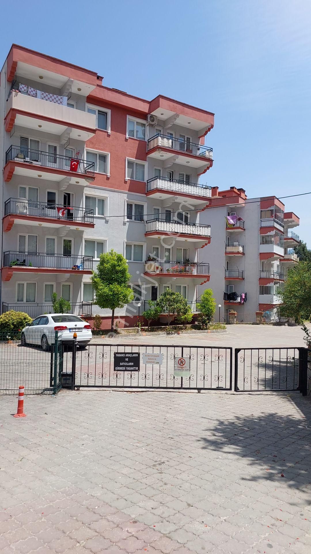 Mudanya Güzelyalı Eğitim Satılık Daire  suzan emlaktan guzelyalı eğtim  mah  3+1  temız site içi  ferah daıre