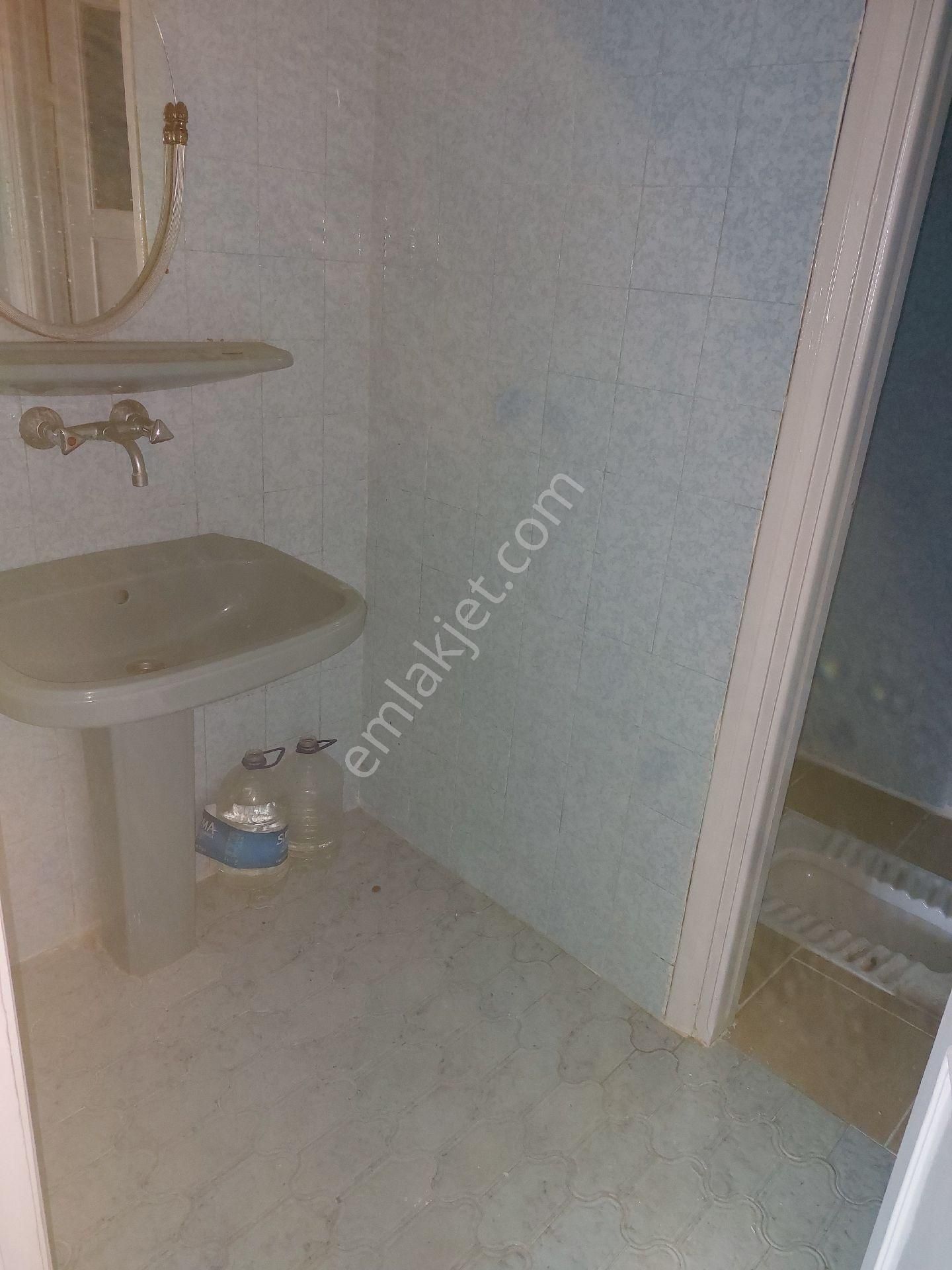 Sakarya Adapazari Merkezde 3+1 Kiralik Daire - Görsel 12