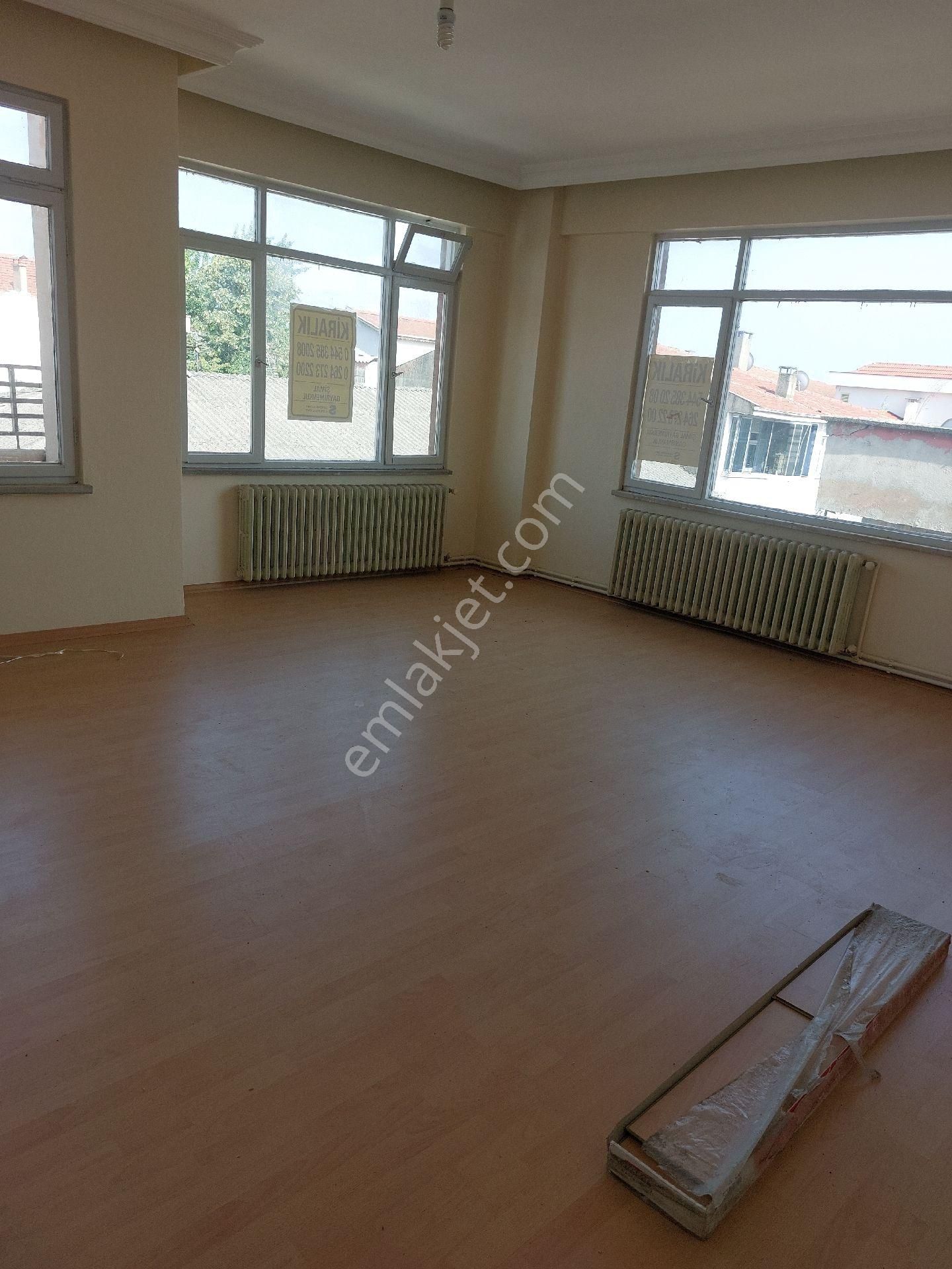 Sakarya Adapazari Merkezde 3+1 Kiralik Daire - Görsel 5