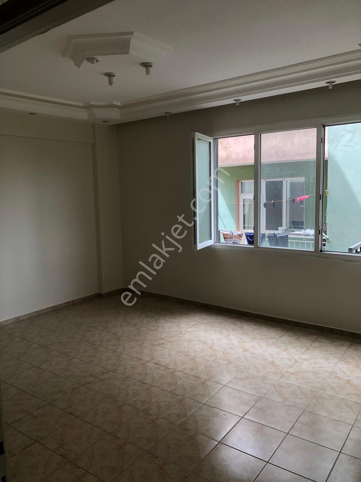 Menemen Esatpaşa Hastaneye Yakın Kiralık Daire  MENEMEN ESATPAŞA MAH.DE 3+1ARA KAT 130 m2 KİRALIK DAİRE